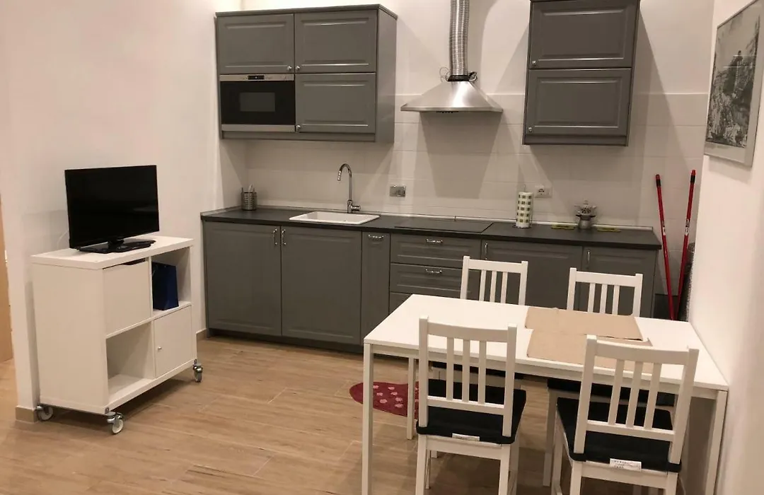 San Lorenzo University Flat-1